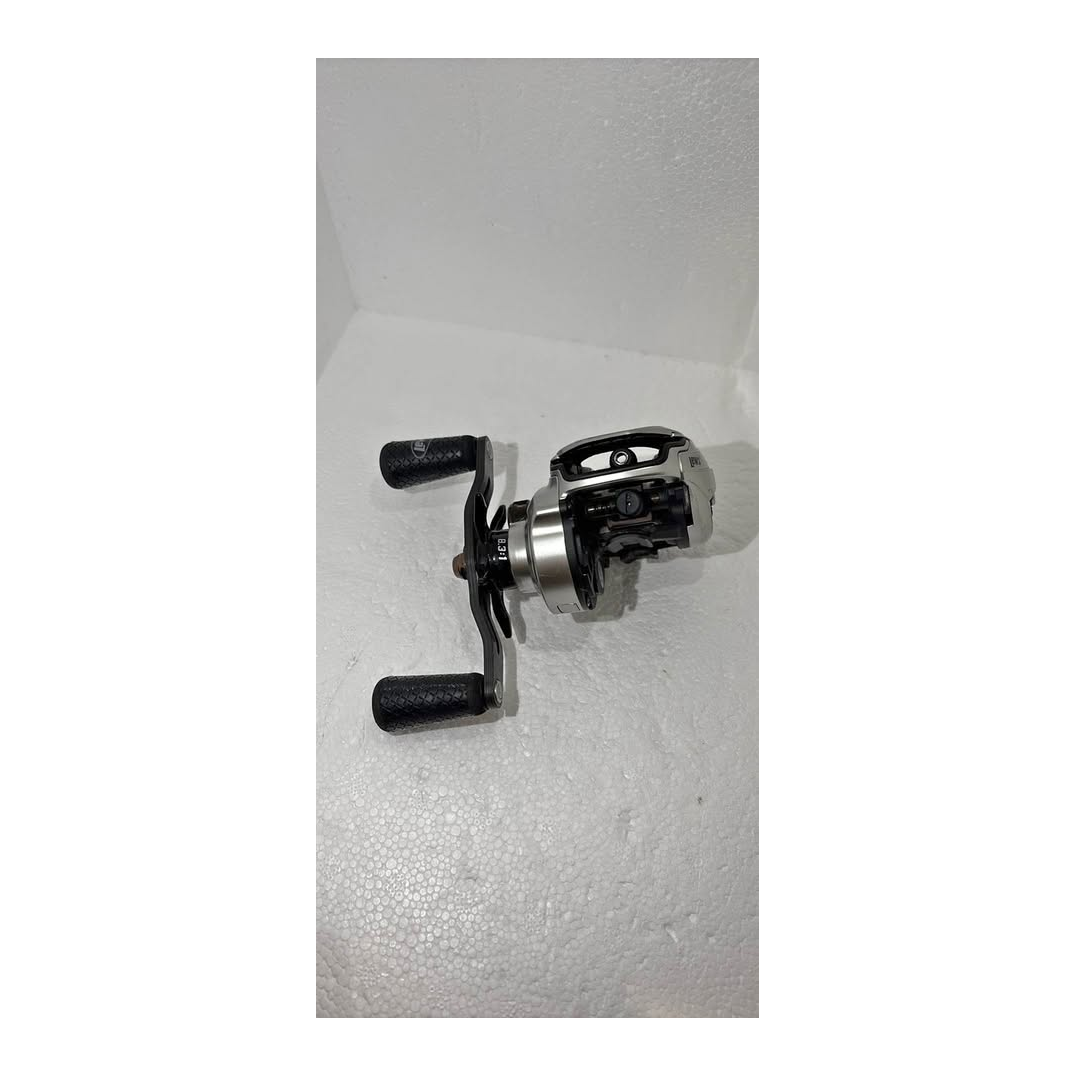 Lew’s HyperMag Baitcasting Reel — 8.3:1 — actual product view 1
