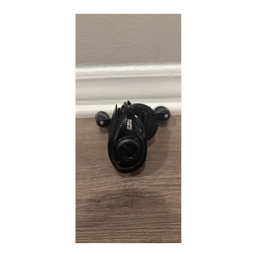 Abu Garcia Revo4 SX Baitcasting Reel — 7.3:1 Left Hand — actual product view 2