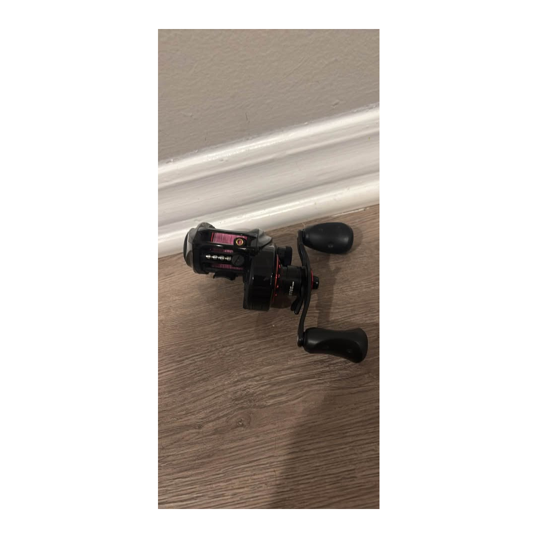 Abu Garcia Revo4 SX Baitcasting Reel — 7.3:1 Left Hand — actual product view 5
