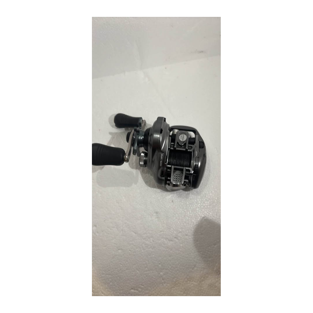 Shimano Metanium DC Baitcasting Reel — 7.4:1 — actual product view 5