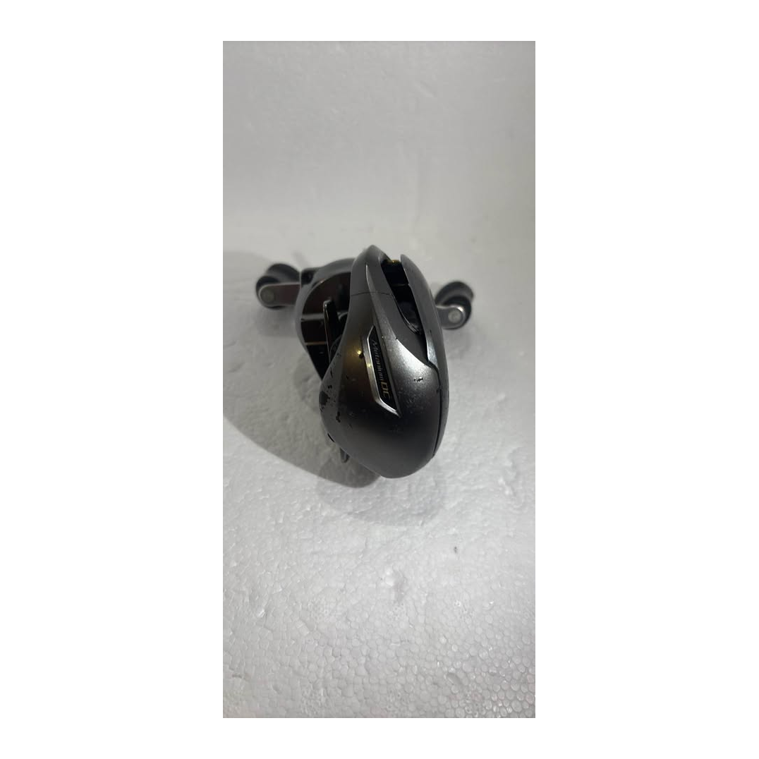 Shimano Metanium DC Baitcasting Reel — 7.4:1 — actual product view 6
