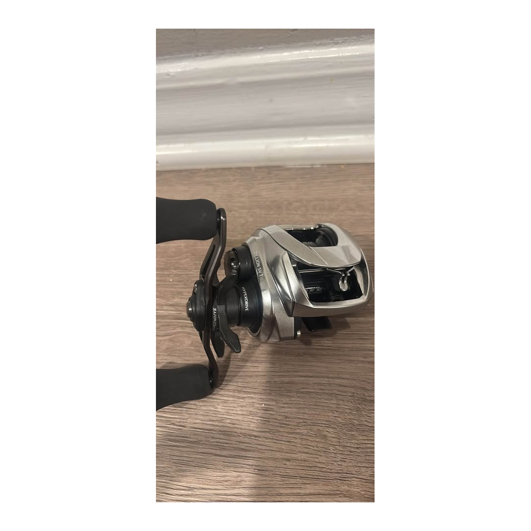 Daiwa Zillion SV TW Baitcasting Reel — actual product view 4