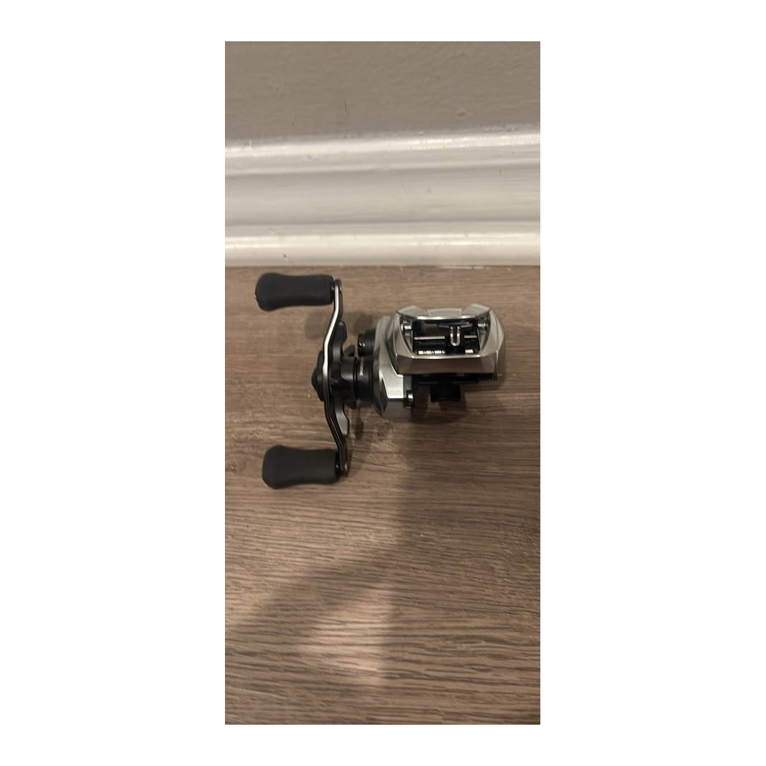 Daiwa Zillion SV TW Baitcasting Reel — actual product view 5