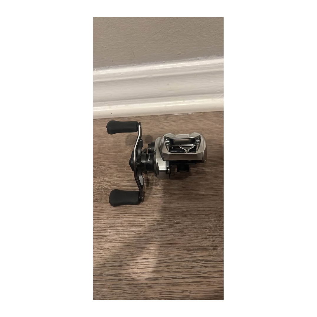 Daiwa Zillion SV TW Baitcasting Reel — actual product view 6